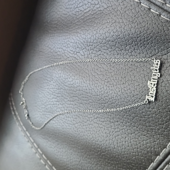 Los Angeles Necklace - Picture 1 of 5